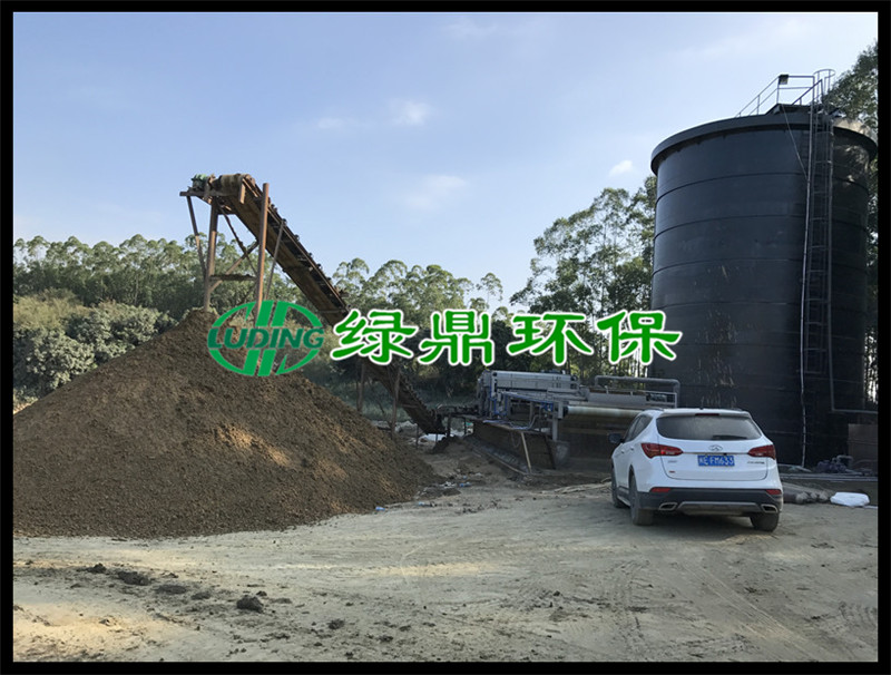 福建洗沙泥漿帶式壓濾機安裝現場 2