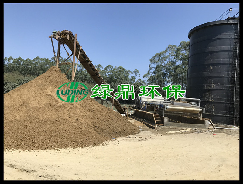 福建洗沙泥漿帶式壓濾機安裝現場